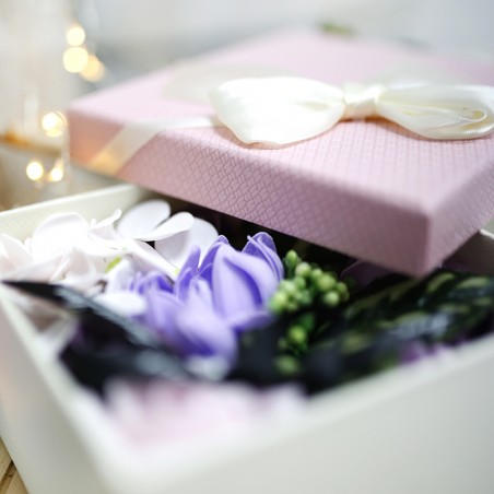 Lavender bouquet flowers soap gift box